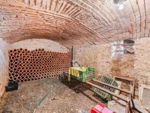 Prodej vícegeneračního domu, Zálezly, 900 m2
