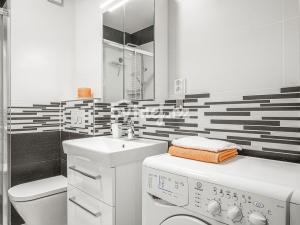 Pronájem bytu 2+kk, Praha - Záběhlice, Mikanova, 46 m2