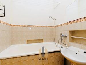 Prodej bytu 2+1, Jihlava, Riegrova, 56 m2