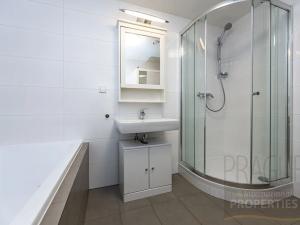Prodej bytu 3+kk, Praha - Radlice, U Dívčích hradů, 89 m2
