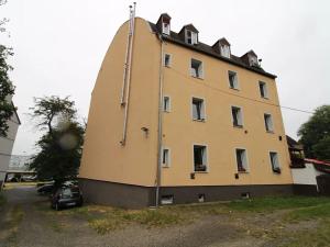 Prodej bytu 2+1, Karlovy Vary, Nejdecká, 61 m2