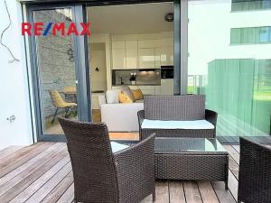 Pronájem bytu 1+kk, Praha - Smíchov, Podbělohorská, 39 m2