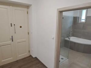 Pronájem bytu 2+1, Praha - Krč, U strže, 91 m2