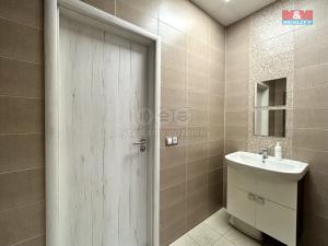 Prodej obchodního prostoru, Čelákovice, náměstí 5. května, 96 m2