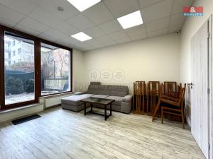 Prodej obchodního prostoru, Čelákovice, náměstí 5. května, 96 m2