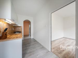 Prodej bytu 3+1, Ústí nad Labem - Střekov, Tolstého, 70 m2
