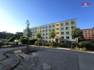 Prodej obchodního prostoru, Slaný, Na Dolíkách, 84 m2