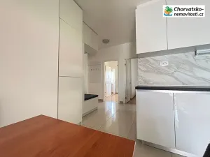 Prodej bytu 4+kk, Novalja, Chorvatsko, 69 m2