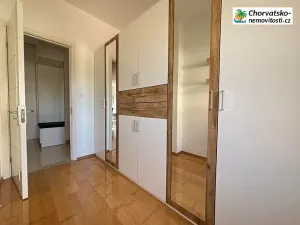 Prodej bytu 4+kk, Novalja, Chorvatsko, 69 m2