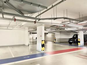 Pronájem garáže, Praha - Holešovice, Jankovcova, 15 m2