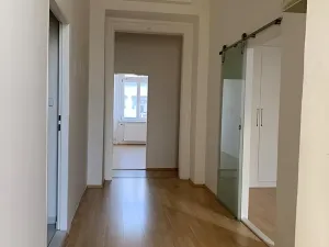 Pronájem kanceláře, Praha - Nové Město, 82 m2