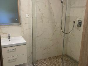 Pronájem bytu 3+1, Praha - Satalice, U obory, 74 m2