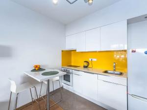 Prodej bytu 1+kk, Praha - Horní Měcholupy, Modenská, 39 m2