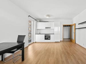 Pronájem bytu 1+kk, Praha - Horní Měcholupy, Mantovská, 40 m2