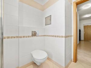 Pronájem bytu 1+kk, Praha - Horní Měcholupy, Mantovská, 40 m2