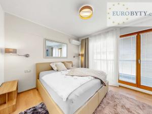 Pronájem bytu 4+kk, Praha - Podolí, Podolská, 133 m2