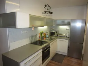 Pronájem bytu 2+kk, Praha - Břevnov, Junácká, 58 m2