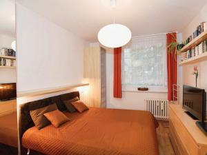 Pronájem bytu 2+1, Praha - Hlubočepy, Voskovcova, 48 m2
