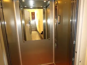 Pronájem bytu 2+kk, Praha - Holešovice, Poupětova, 55 m2