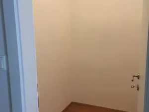 Pronájem bytu 1+kk, Praha - Libeň, Lindnerova, 34 m2