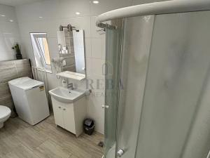 Prodej ubytování, Karlovy Vary, 454 m2