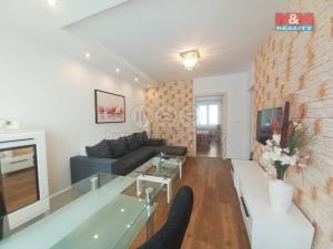 Pronájem bytu 2+kk, Pardubice - Polabiny, Družstevní, 52 m2