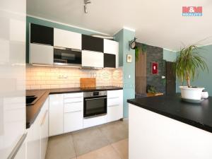 Prodej bytu 3+kk, Praha - Cholupice, Podchýšská, 70 m2