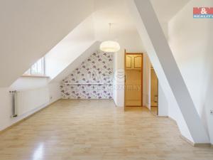 Prodej bytu 3+1, Cheb, Cechovní, 130 m2