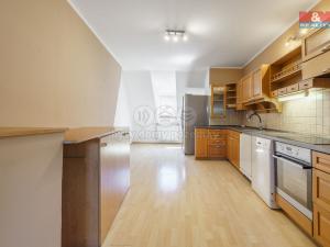 Prodej bytu 3+1, Cheb, Cechovní, 130 m2