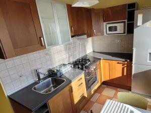 Pronájem bytu 2+kk, Praha - Libeň, náměstí Na Balabence, 50 m2
