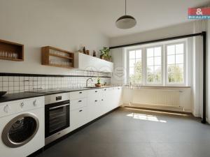 Prodej obchodního prostoru, Kravaře, Náměstí, 180 m2