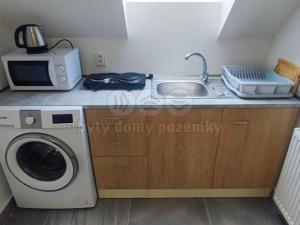 Pronájem bytu 1+kk, Hradec Králové - Kukleny, Honkova, 36 m2