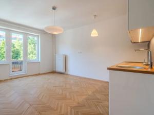 Prodej bytu 1+kk, Praha, Jeremenkova, 28 m2