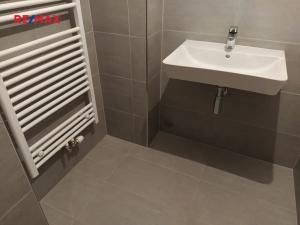 Pronájem bytu 3+kk, Praha - Modřany, Vorařská, 92 m2