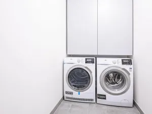 Pronájem bytu 3+kk, Praha - Karlín, Breitfeldova, 80 m2