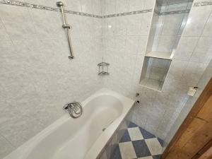 Pronájem bytu 2+kk, Praha - Vršovice, Krymská, 60 m2