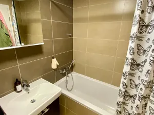 Pronájem bytu 2+kk, Praha - Malešice, Univerzitní, 50 m2