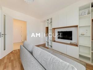 Pronájem bytu 2+kk, Praha - Hloubětín, Poděbradská, 46 m2