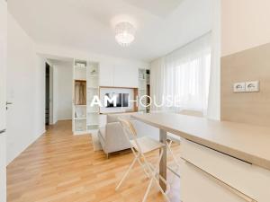 Pronájem bytu 2+kk, Praha - Hloubětín, Poděbradská, 46 m2