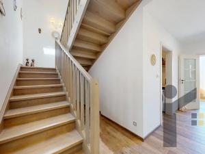 Prodej rodinného domu, Vinařice, 269 m2