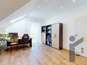 Prodej rodinného domu, Vinařice, 269 m2