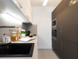 Pronájem bytu 2+kk, Praha - Čakovice, Ke stadionu, 49 m2