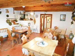 Prodej obchodního prostoru, Frýdlant nad Ostravicí - Frýdlant, Hlavní, 180 m2