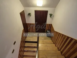Prodej rodinného domu, Knínice, 250 m2