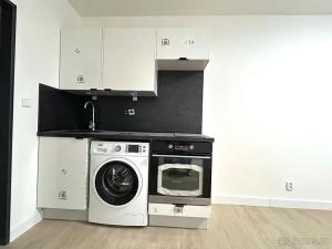 Pronájem bytu 1+kk, Praha - Vysočany, U vinných sklepů, 26 m2