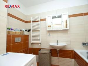 Pronájem bytu 2+kk, Praha - Strašnice, Michelangelova, 63 m2