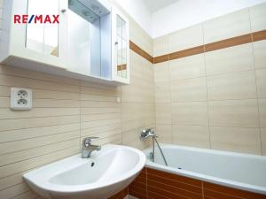 Pronájem bytu 2+kk, Praha - Strašnice, Michelangelova, 63 m2