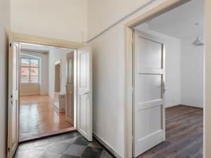 Pronájem bytu 2+1, Praha - Malá Strana, Mostecká, 68 m2