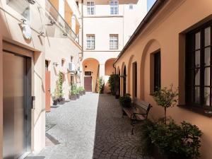 Pronájem bytu 2+1, Praha - Malá Strana, Mostecká, 68 m2