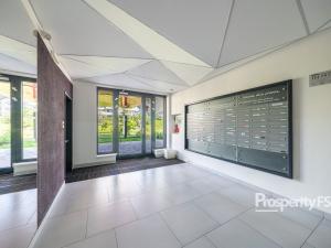 Pronájem bytu 2+kk, Praha - Stodůlky, náměstí Junkových, 62 m2